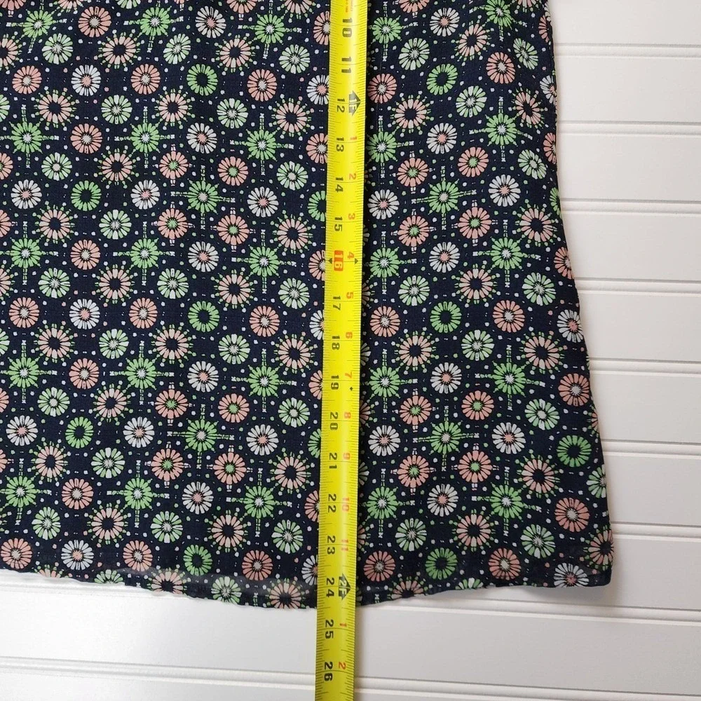 French Connection Womens Size 10 Navy Floral Print Short Sleeve Shirt